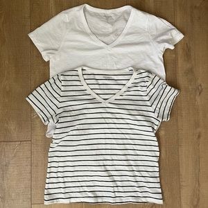 2 old navy v neck shirts